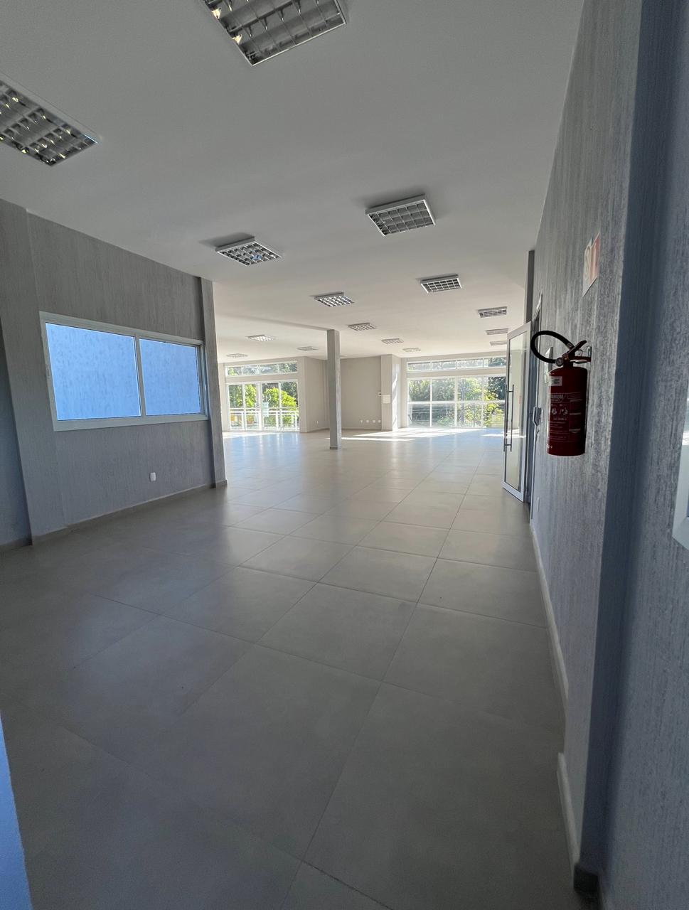 Imóvel comercial amplo, moderno e versátil