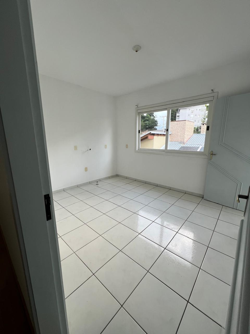 Apartamento Bem Iluminado com Vista Aberta e Ambientes Amplos - Foto 13