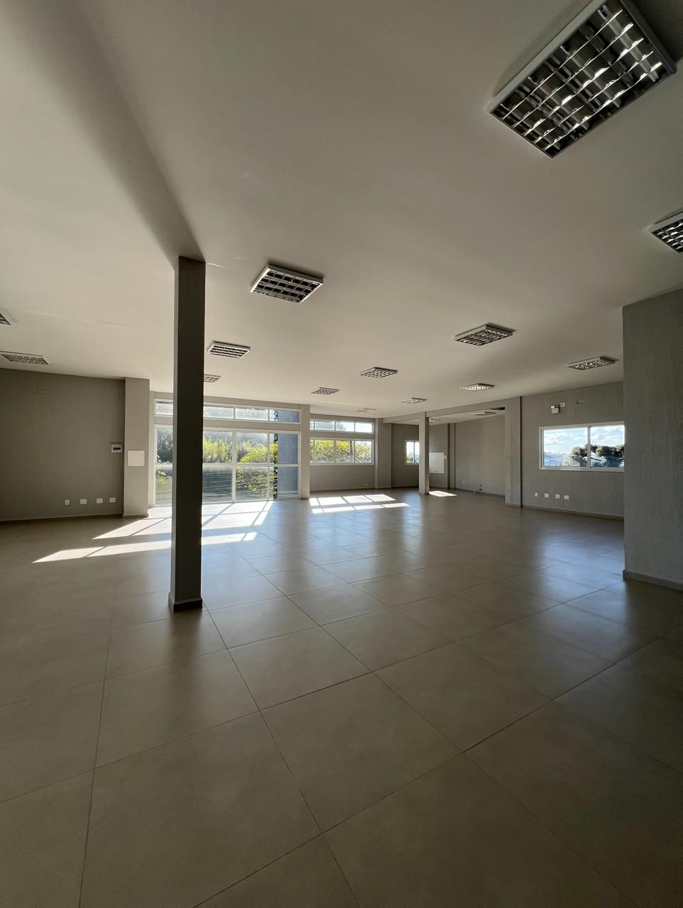 Imóvel comercial amplo, moderno e versátil - Foto 6