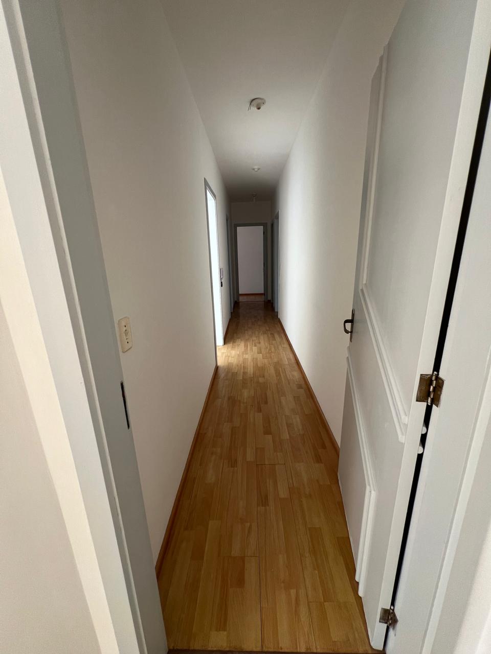 Apartamento Bem Iluminado com Vista Aberta e Ambientes Amplos - Foto 14